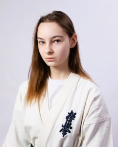 Леднева Кира